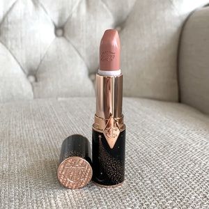 Charlotte Tilbury Hot Lips 2 lipstick